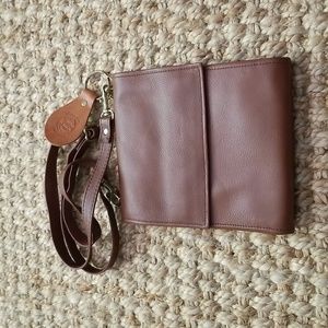 NWOT. Genuine soft leather crossbody bag by Leather as art.